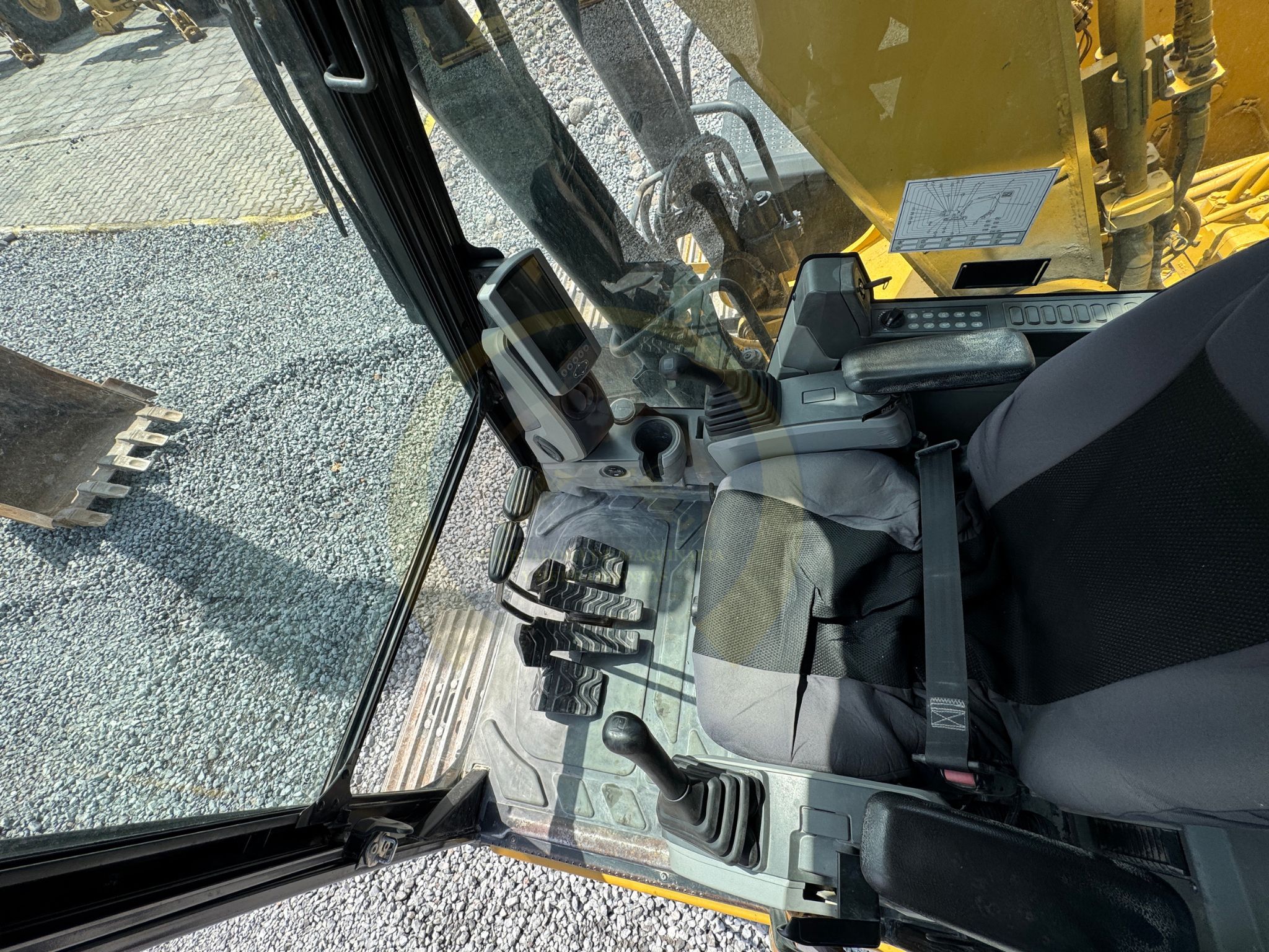 Click to enlarge image 16.jpg