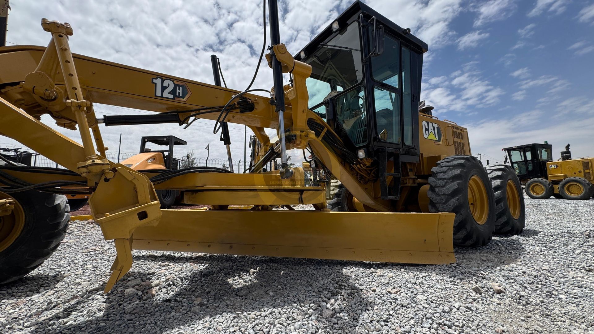 Click to enlarge image 4.jpg