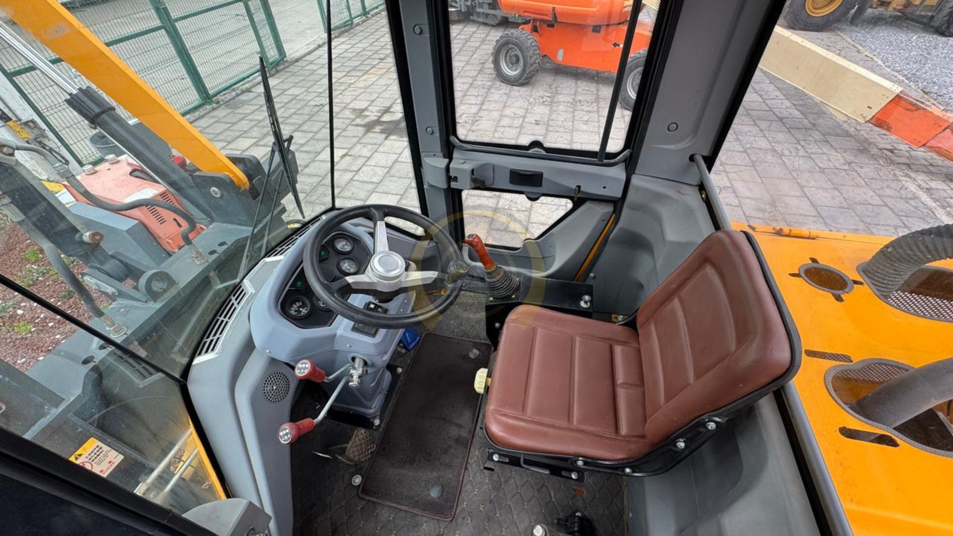 Click to enlarge image 4.jpg