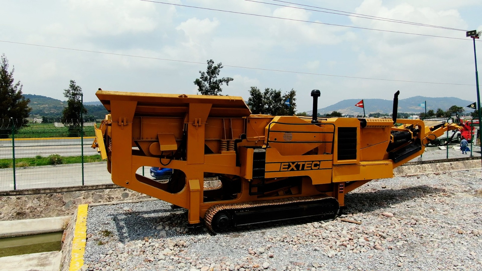 Click to enlarge image 02.jpg