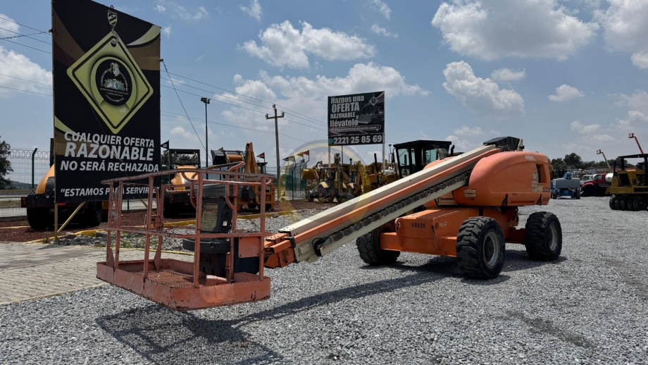 JLG 600S