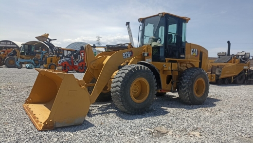 CATERPILLAR 928G