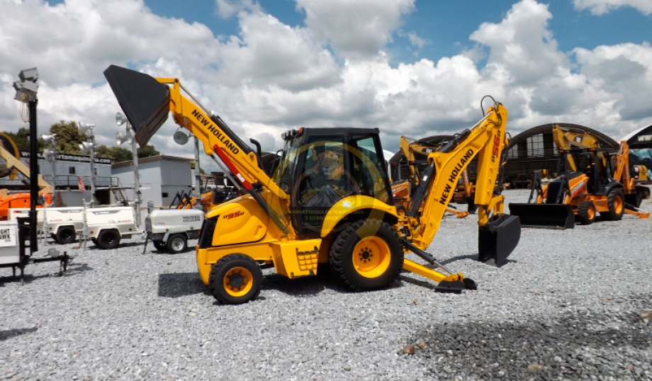 RETROEXCAVADORA NEW HOLLAND B95B